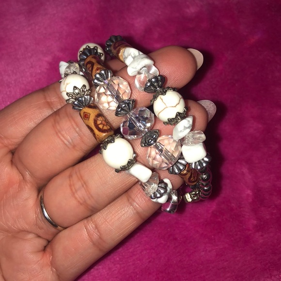 NEW Triple Wrap Crystal, Stone & Beaded Bracelet - Picture 8 of 9